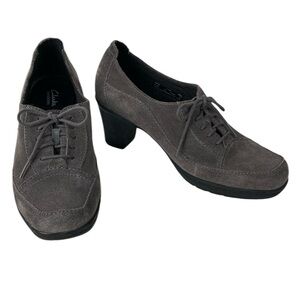 Clarks Gray Suede Oxford Heeled Loafer Size 7.5